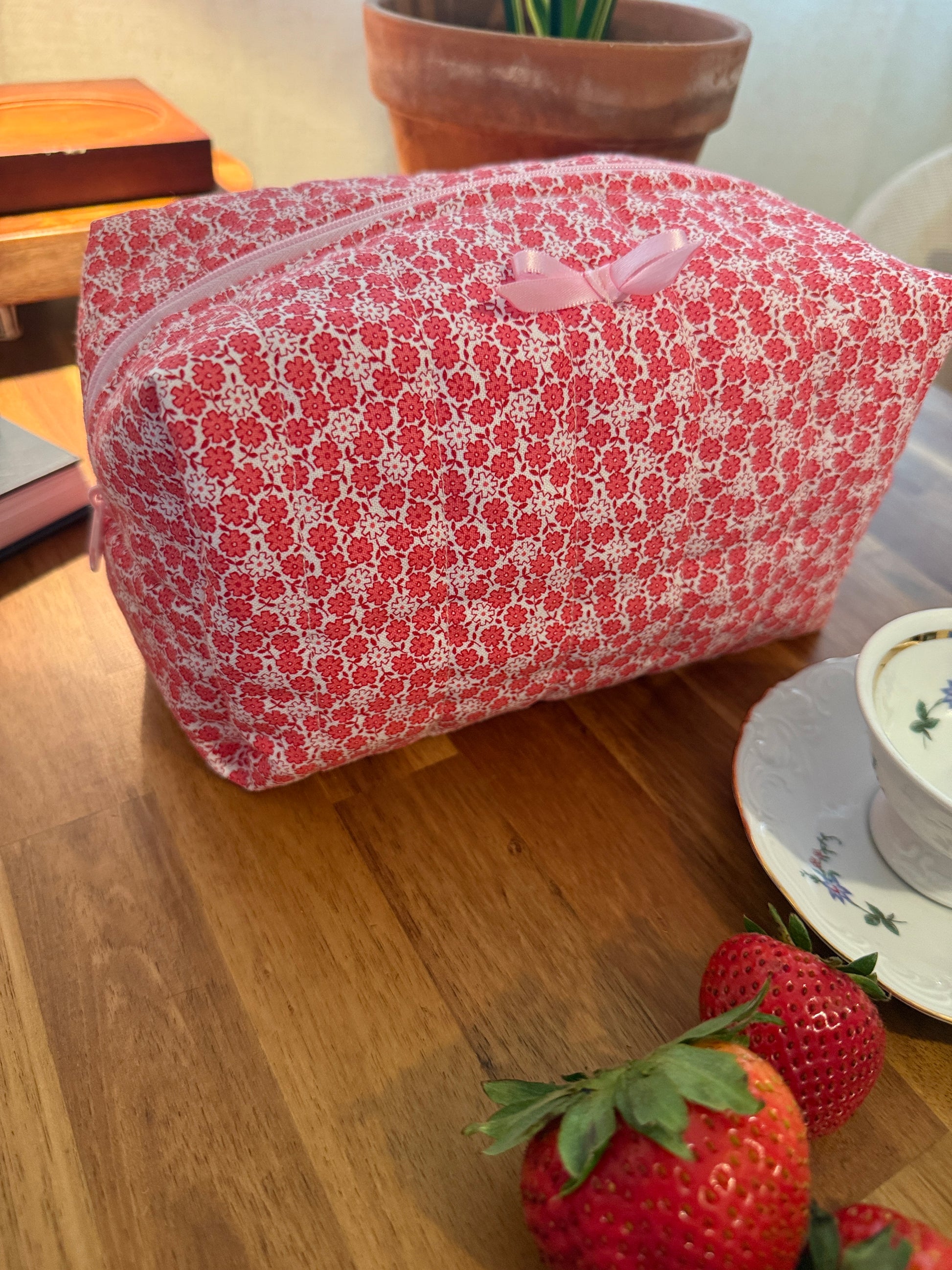 Joy Cosmetic Bag - Large