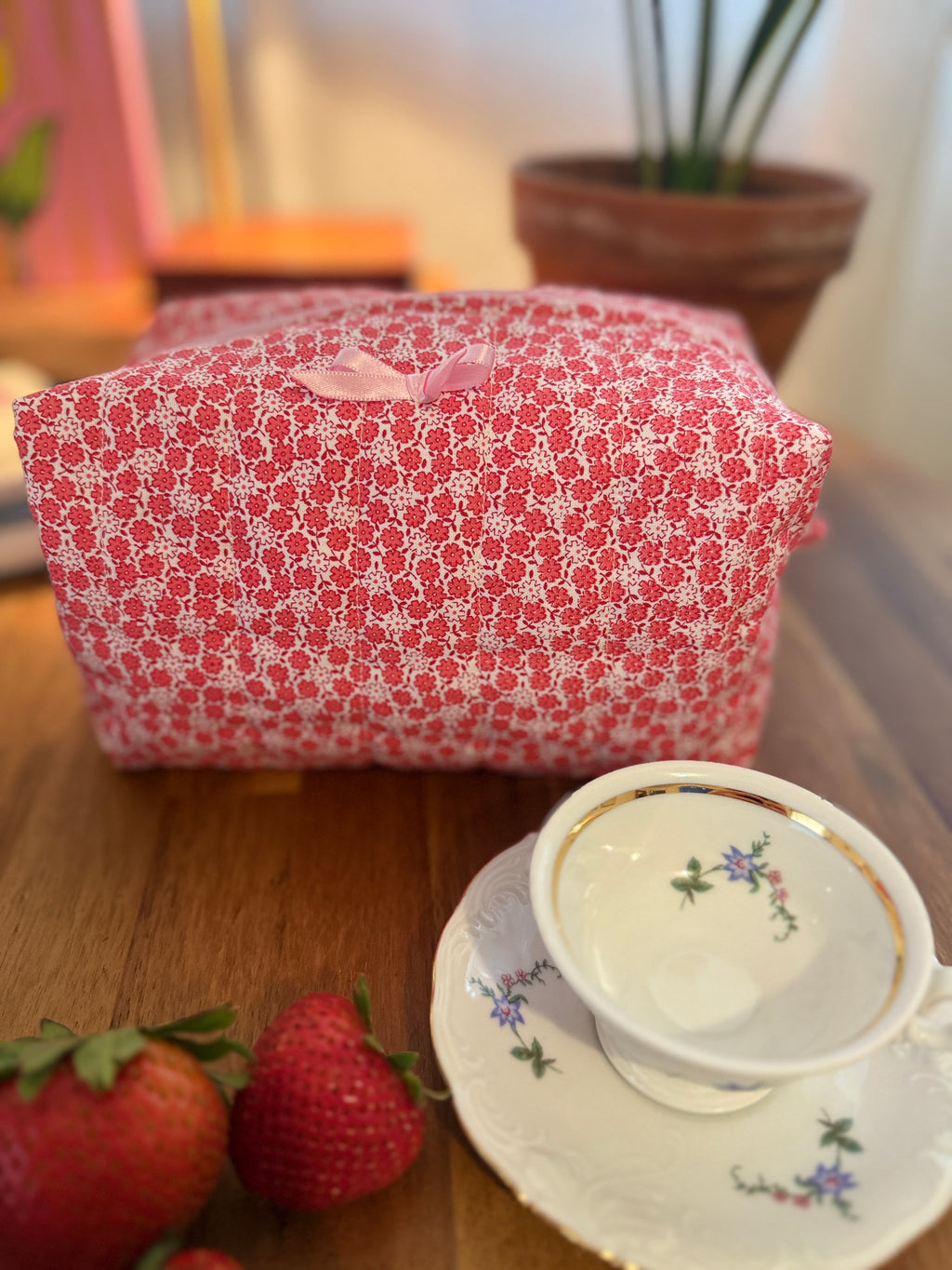 Joy Cosmetic Bag - Large